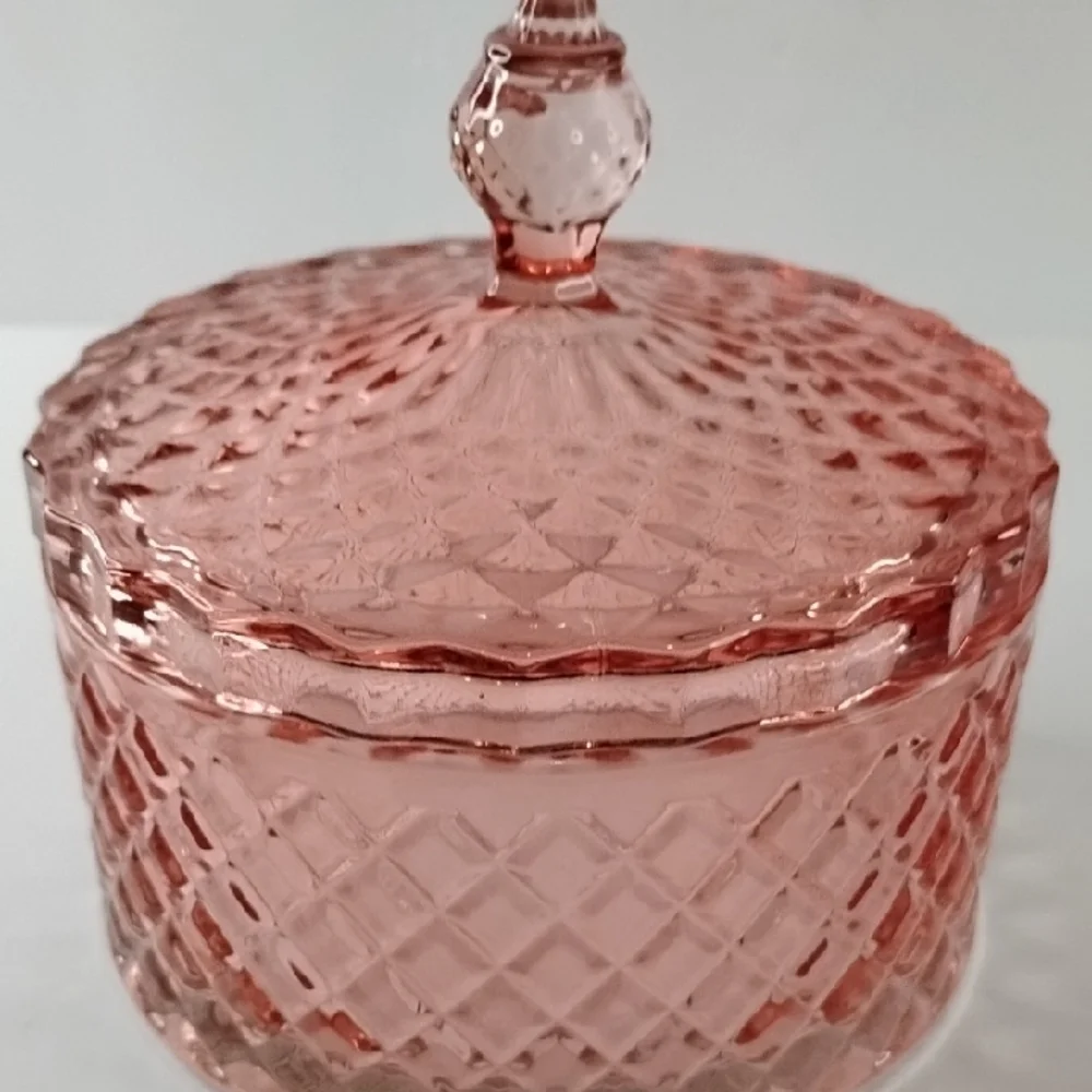 P-020 Blush Pink Pressed Diamond Pattern Glass Covered Dish
